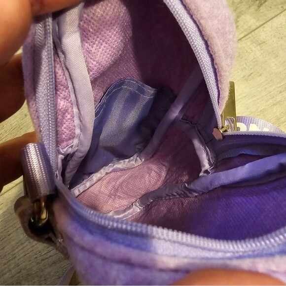 Bonnie Clyde Lavender Zip Top Small Crossbody Bag with Adjustable Strap NWOT - Picture 7 of 11